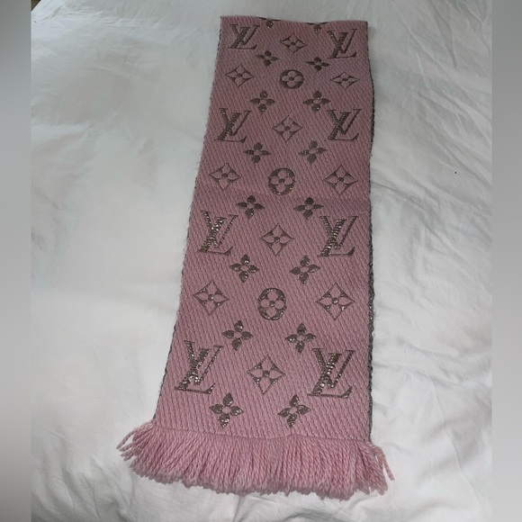 Pink and metallic Louis Vuitton scarf - Picture 1 of 5